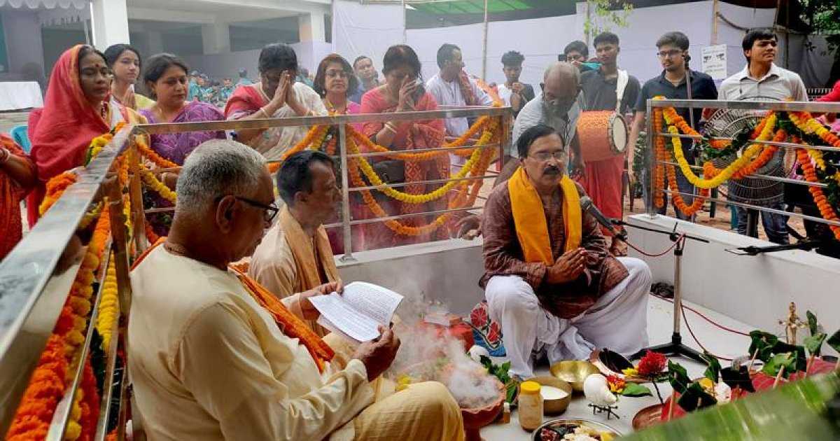 রাজধানীজুড়ে দুর্গোৎসবের আমেজ, কাল মহাষষ্ঠী