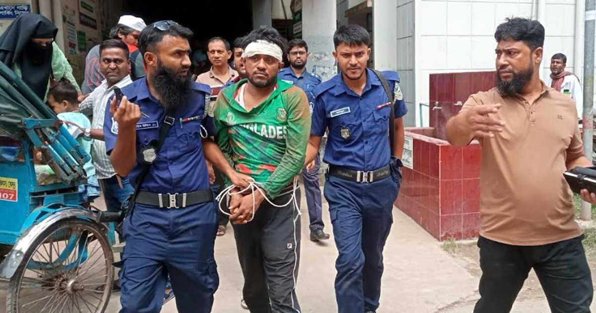 ‘৬ রাউন্ড গুলি খেতে না চাইলে দ্রুত টাকা পাঠা’