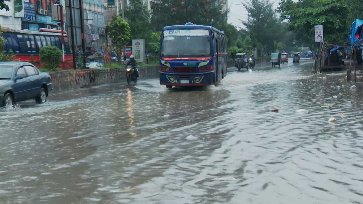 চলমান বৃষ্টি অব্যাহত থাকতে পারে ৭-৮ দিন: আবহাওয়া অফিস