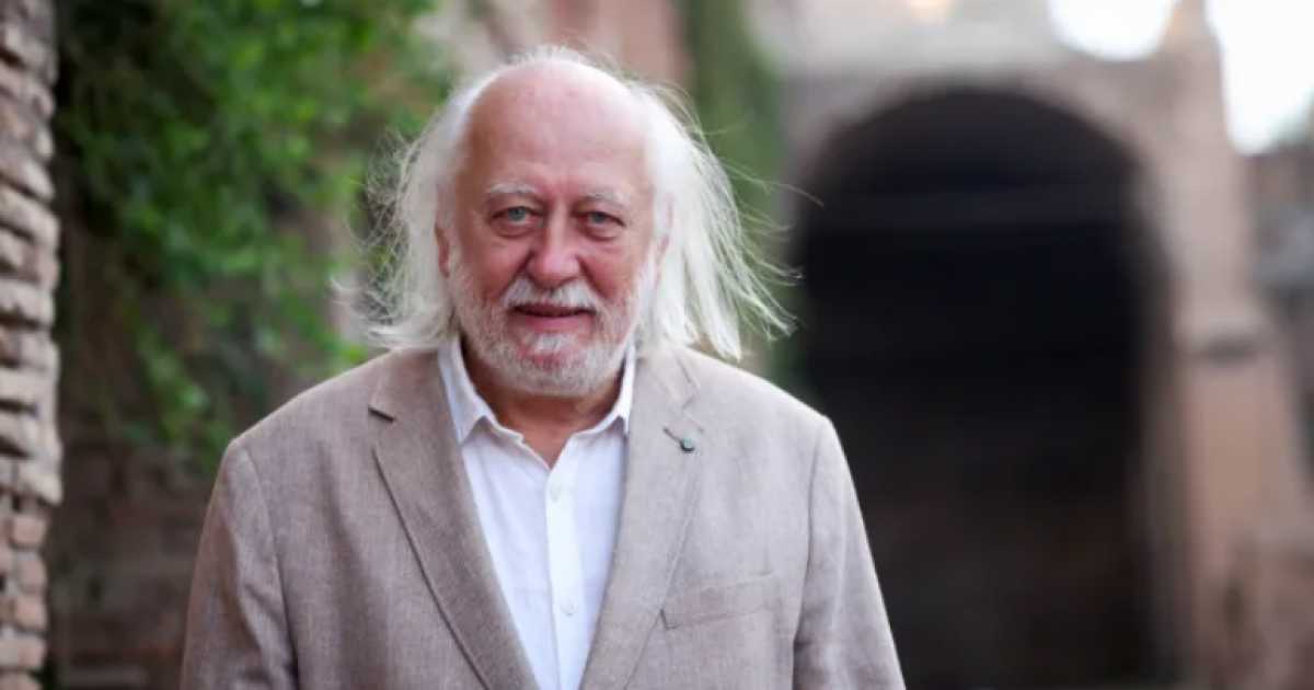 বাক্যের শেষে দাঁড়ি বসানো ঈশ্বরের কাজ: লাসলো ক্রাসনাহোরকাই