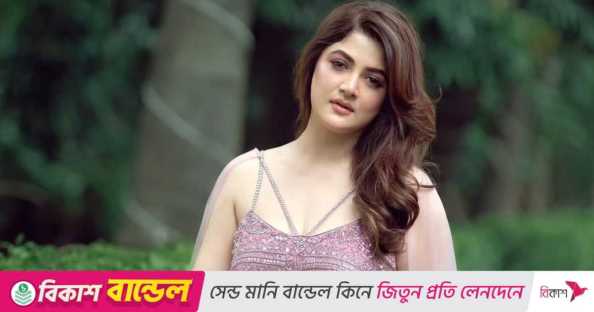 ‘আন্টি’ নয়, ছেলের বন্ধুরা আমাকে ‘দিদি’ বলে ডাকে: শ্রাবন্তী