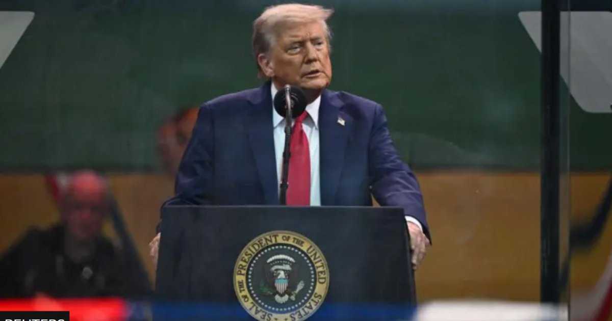 সমালোচনাকারী টিভিগুলোর লাইসেন্স বাতিলের হুমকি ট্রাম্পের