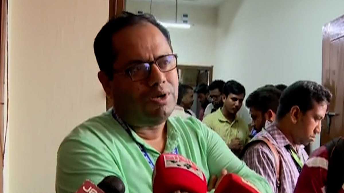 ৩৩ বছর জাকসু হয়নি, অভিজ্ঞতা কম থাকায় ফল প্রকাশে সময় লাগছে: জাবি প্রক্টর