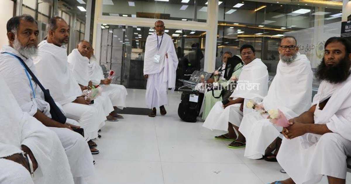 বিদেশে থাকা বাংলাদেশিদের নিজ দেশ থেকেই হজে যেতে হবে